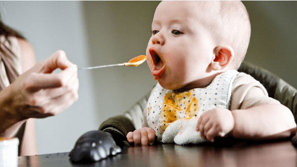 chăm sóc trẻ sơ sinh