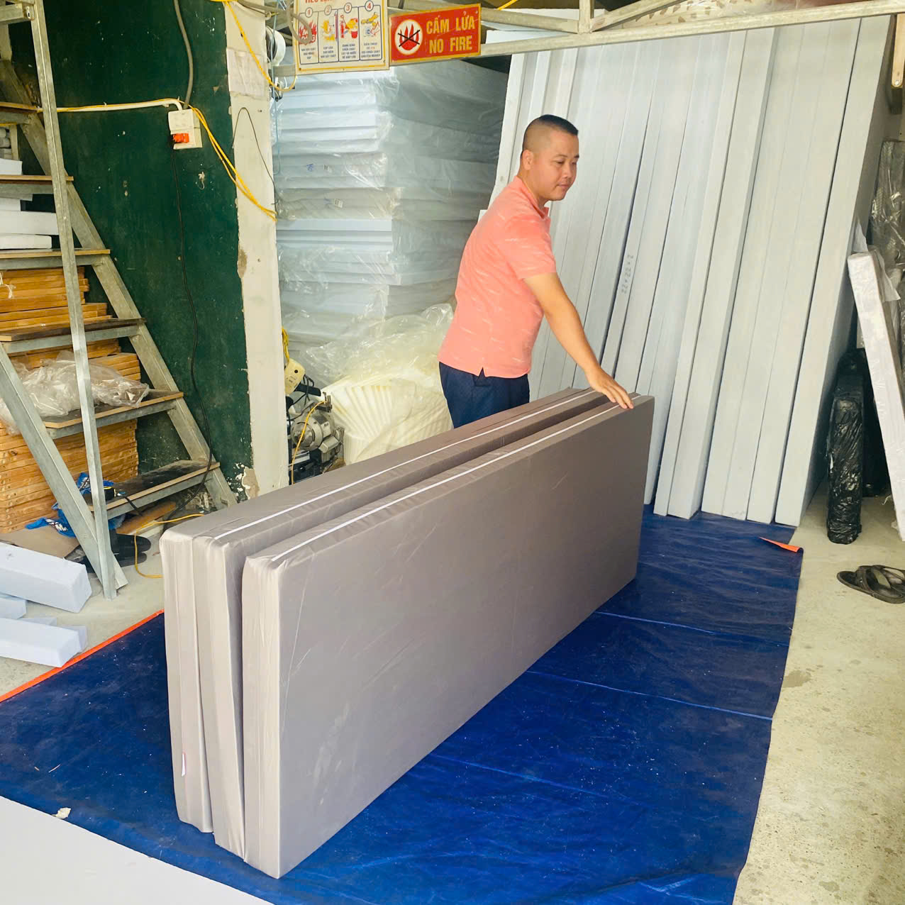 Đệm Bông Ép Gấp Gọn GoldCat Kích Thước 1M8X2M.